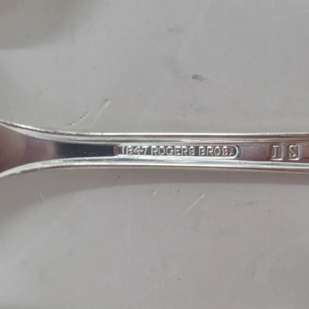 Rogers Brothers Silverplate Eternally Yours Coquette 5 Piece‎ Setting 2-8